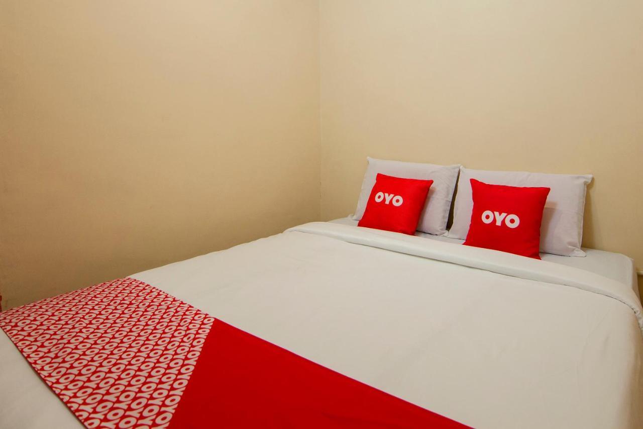 Oyo 2045 Hotel 211 Parapat Zewnętrze zdjęcie